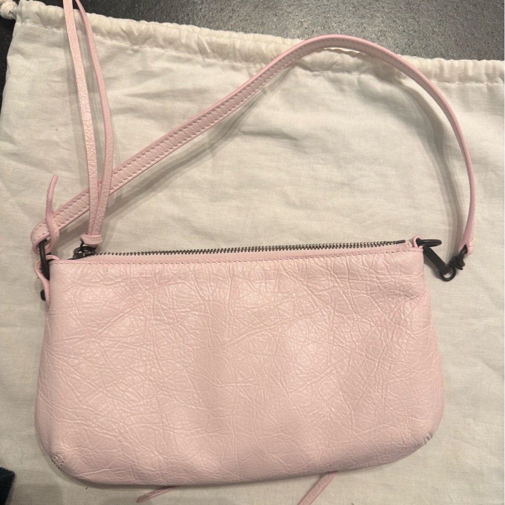 WOMEN'S LE CITY POUCH ON STRAP
PETAL PINK - Picture 4 of 9